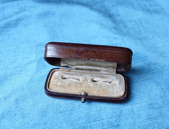Antique double ring box/Leather presentation box … - image 1