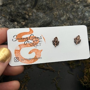 Handgemachte Kupfer Eichenblatt Ohrstecker: Cottagecore Natur Stil Schmuck