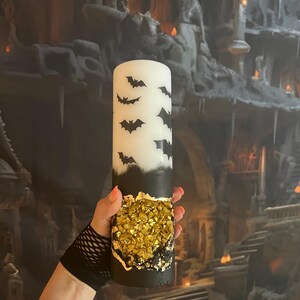 Halloween schwarze Kerze | Betonkerze mit Goldsteinen| Kerze mit 23K Gold Folie | Luxus handgefertigte Kerze | Party Tischdekor | Familien Geschenk
