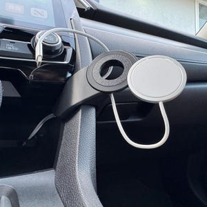 Driver Facing MagSafe compatible 10th Gen Honda Civic Phone Mount on Passenger Trim