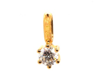 Classic Solitaire 18k Yellow Gold Diamond Pendant