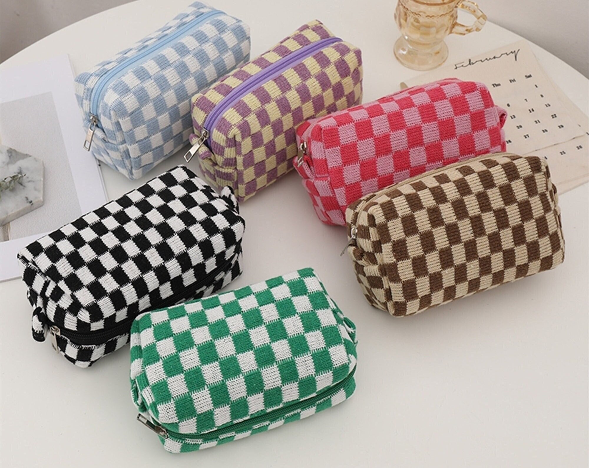 Checkered Pattern Zipper Makeup Bag