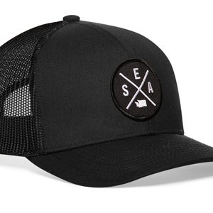 HAKA Wyoming Hat – Wyoming Flag Trucker Hat WY Baseball Cap Snapback Golf Hat (Black)