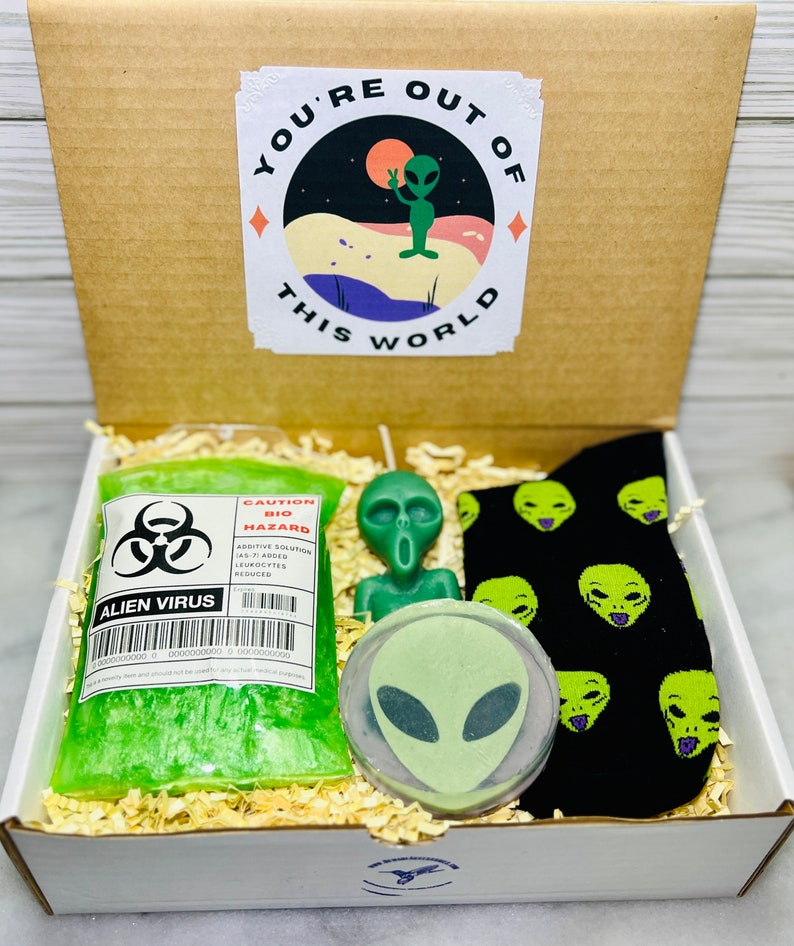 Alien Lover Gift Ultimate Alien Fan Gift Thank You Gift Alien Theme ...