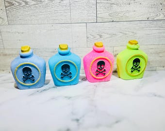Poison Bottle Bath Bomb Fun Bath Bomb Pirate Skull Bath Bomb Pick your scent and color Poison Bath Bomb Party Favor Alice Drink Me Bath Bomb
