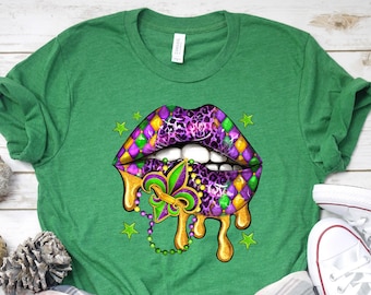 Mardi Gras Lips Shirt, Western Lips Tee, Fleur De Lis Outfit, Mardi Gras Festival Carnival Gift, Fat Tuesday Tee, Like Glitter Looking Print