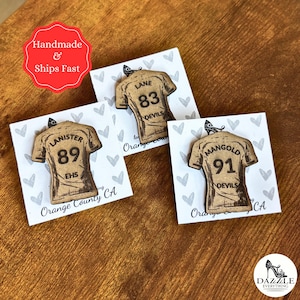 Aangepaste voetbalspelden, voetbaltrui pin, aangepaste voetbalkit, voetbal moeder cadeau, voetbalknoppen, cadeau voetbal vader, gepersonaliseerde pin, kit pin