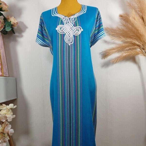 Caftan marocain Gandoura, cadeau pour femme, caftan berbère, robe faite main, vêtements bohèmes, multicolore, Gandoura, Robe pour été