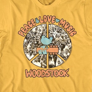 Woodstock Peaceful Crowd T-Shirt Adult Tees