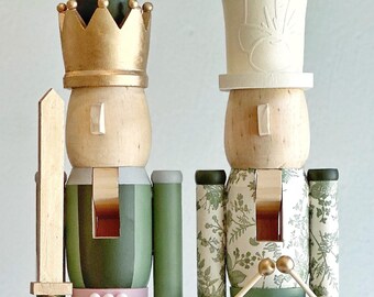 Handpainted Green Toile Wood Nutcracker Set: Modern Christmas Mantel Decor