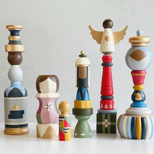Modern Handpainted Nativity Set with Melanated Features – Large 8 Piece Christmas Decor with White Angel