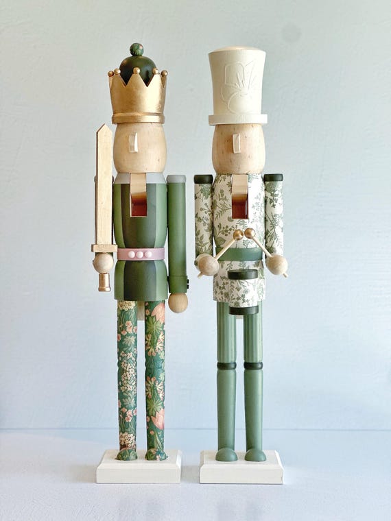 Handpainted Green Toile Wood Nutcracker Set: Modern Christmas Mantel Decor
