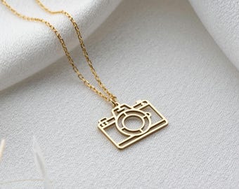 Camera Necklace, Photographer Gift for Her, Photography Lover Pendant