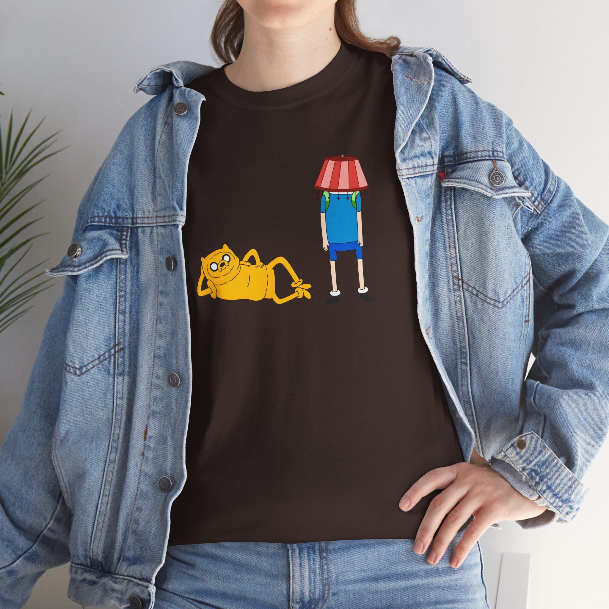 フィンとジェイクが隠れているTシャツ、アドベンチャー・タイム