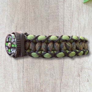 Outdoor Paracord Survival Bracelet