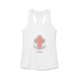 Könnte beinhalten: Weißes Tanktop mit einem korallenfarbenen Kreuzdesign mit Blumen- und Blätterbordüre. Das Wort "Hope" ist darunter in Hellviolett gedruckt. Das Tanktop hat einen Rundhalsausschnitt und einen Racerback-Schnitt.
