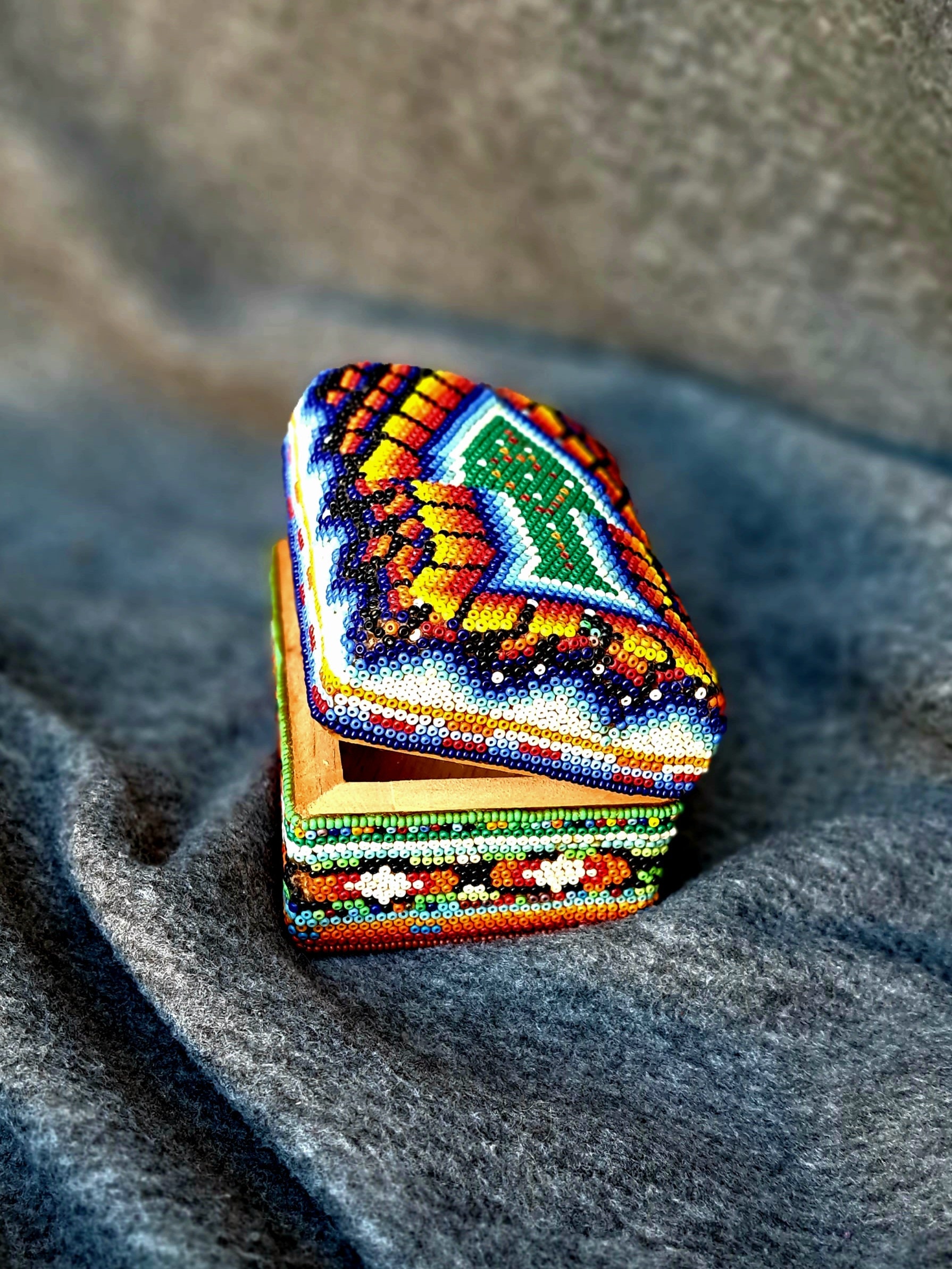 Vintage Huichol Mexican Beaded Jewelry Box Etsy