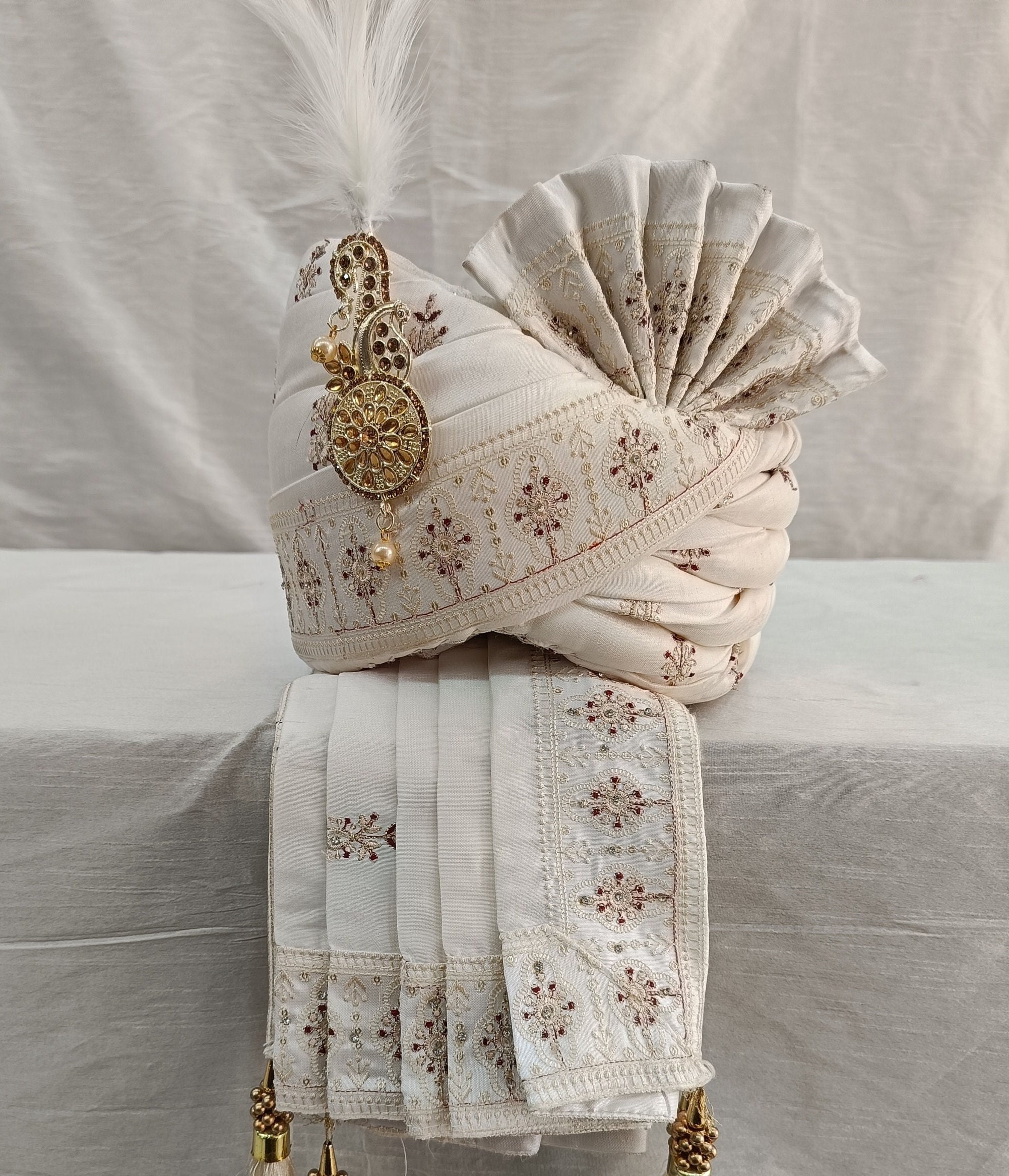 Wedding Safa Turban & Shawl Set: Indian Groom Sherwani Ensemble, white Pagdi