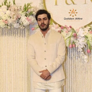 Costume jodhpuri personnalisable blanc cassé en rayonne éponge : tenue de mariage indienne élégante