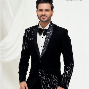 Black Tuxedo Suit: Slim Fit 3-Piece Dinner Suit