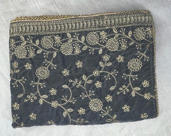 groom shawl