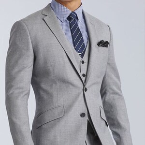 Grey 3-Piece Suit: Classic Wedding Suit for Men