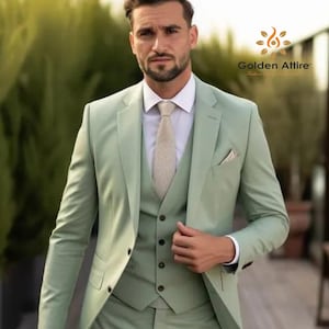 Trzyczęściowy garnitur w kolorze szałwiowej zieleni, szyty na miarę, garnitur ślubny dla pana młodego