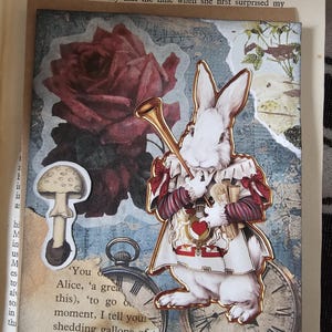 Cartão de felicitações caprichoso em branco dentro de casamento amor romântico arte vintage Alice no país das maravilhas coelho branco lebre de março chapeleiro maluco rainha vermelha