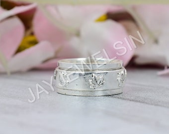 Anillo de hoja de marihuana hecho a mano en plata de ley