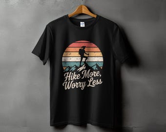 Camiseta retro de senderismo: Camiseta gráfica "Camina más, preocúpate menos"
