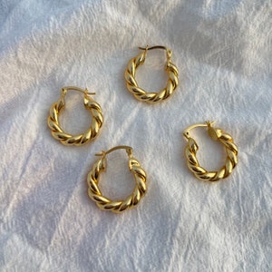 18K Gold Kids Hoop Earrings,Baby Hoop Earrings,Small Hoop Earrings,Kids Jewelry,Gold Hoop Earrings,Gold Huggie Earrings,Minimalist Earrings