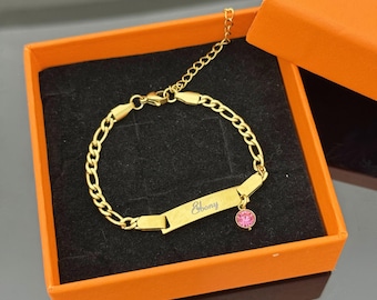 Armband med namnskylt i 18 karat guld, födelsestensarmband, personligt graverat armband, personliga smycken, födelsedagspresenter till barn