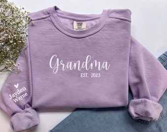 Custom Embroidered Grandma Sweatshirt with Grandkids Names on Sleeve,Personalized Grandma Est Year Sweatshirt or Any Year Text on Collar