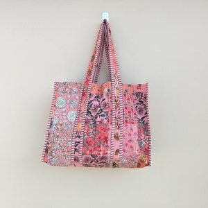 Sac fourre-tout en patchwork fait main, fabrication indienne de sacs fourre-tout matelassés, sacs shopper bohèmes respectueux de l'environnement, sac à bandoulière vintage, sac de transport pour femme