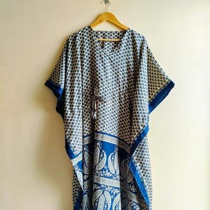 Style Kaftan, Silk Kaftan Gift For Her, Silk Kaftan Maxi Dress, Recycled Kaftan For Women, Beach Wear Kaftan, Vintage wear kaftan For Women
