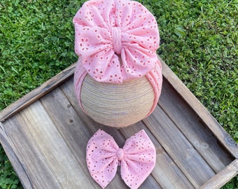 Dusty Pink Eyelet Messy Headwrap, Spring Headwrap, Spring Baby Bow, Spring Floral Headwrap, Messy Bow, Eyelet Headwrap, Baby Headwrap,