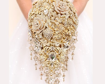 Gold cascade brooch bouquet. Full jeweeled luxurious wedding bouquet. Alternative bridl flowers.