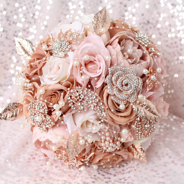 Blush pink brooch bouquet. Dusty rose wedding bouquet. Rose gold quinceanera bouquet. Weddioogy