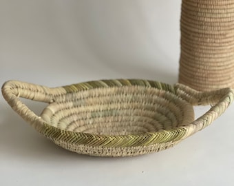 Woven palm leaf basket • Bread basket • Fruit basket • Decorative basket • Natural decoration, boho.