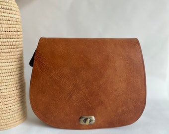 Brown leather shoulder bag • Leather messenger bag