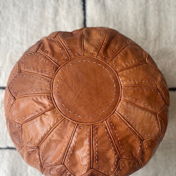 Pouf marocain en cuir véritable • Pouf Ottoman marocain • Pouf vintage • Pouf marron clair et broderies