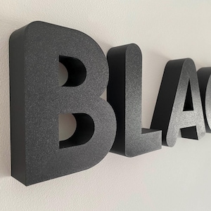 Rótulos corpóreos personalizados. Palabras 3D para colgar en la pared. Decoración de pared con letras grandes. Rótulos personalizados en 3D.
