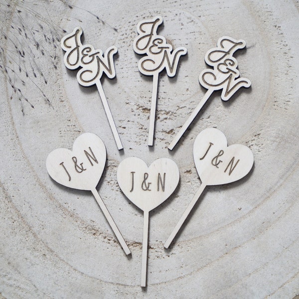 Personalisierte Cupcake Topper aus Holz mit Initialen, 6er Set