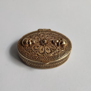 Antique Victorian Memento Mori Gold Plated Silver Filigree Pill Box With Skulls