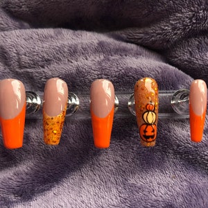 Pumpkin nails - Halloween nails