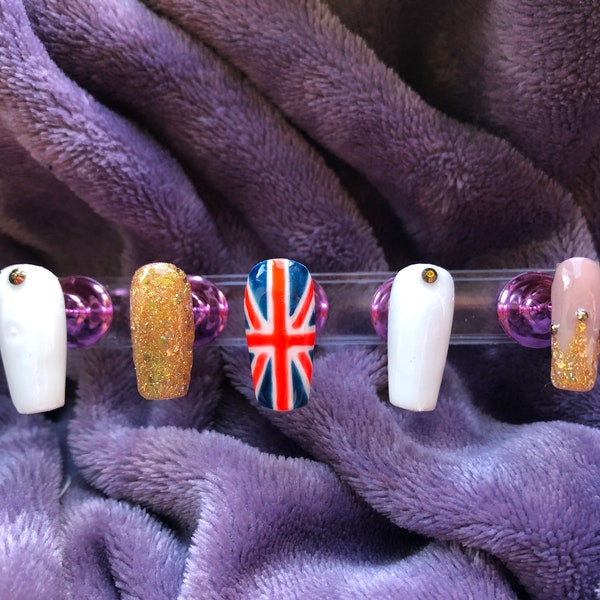 Ongles Union Jack - Kings Coronation - Queen Tribute - appuyez sur les ongles