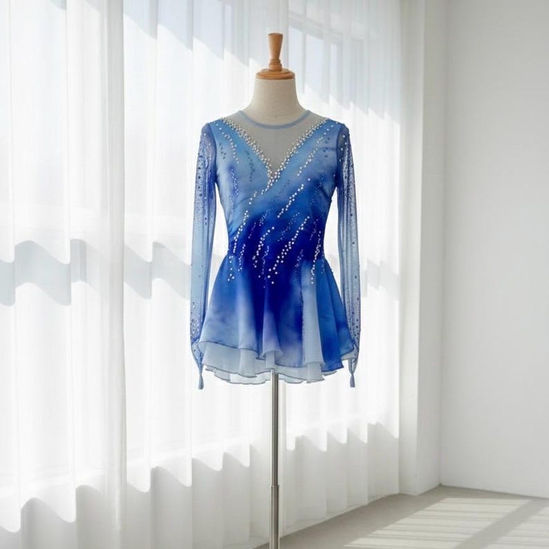 Eiskunstlaufkleid nach Maß - Blau bis Lila Ombre Eiskunstlaufkostüm Bild 1