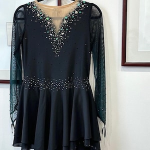 Customized ice Dress,  Figure skating, Ice dance, Ice skating, Leotard Roller skating,  Competition dress, Bespoke costume