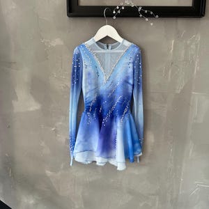 Eiskunstlaufkleid nach Maß - Blau bis Lila Ombre Eiskunstlaufkostüm Bild 10
