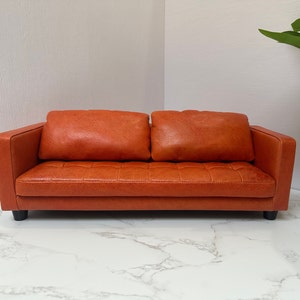 Customizable 1:6 Scale Miniature Genuine Leather Couch for 12&quot; dolls, Handmade Vintage Cracked Tufted Leather Sofa, Dollhouse furniture